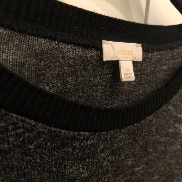 Aritzia Wilfred Lightweight Longsleeve (XXS) - Picture 3 of 3